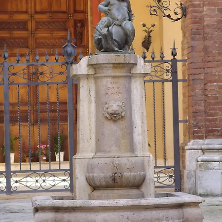 I Canti Di Siena, A Pochi Minuti Dal Campo